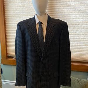 This is a very nice mens Joseph Abboud sport coat. Paid 300.00.